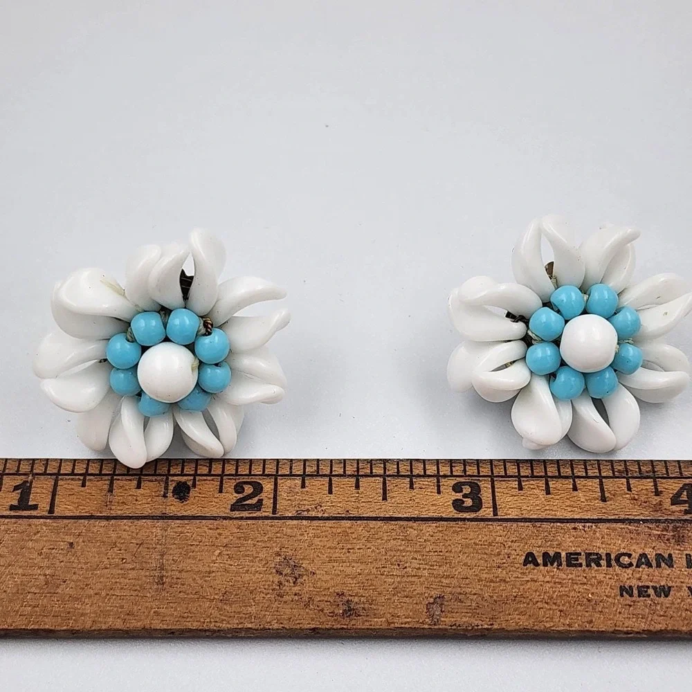 Vintage Western Germany blue glass milk glass Cluster Clip on Earrings Flower - Picture 7 of 7